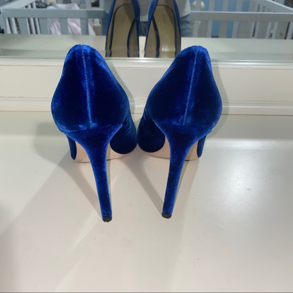 Tamara Mellon Blue Velvet Pumps - Picture 3 of 8